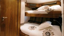 Lady Thuraya -  Twin